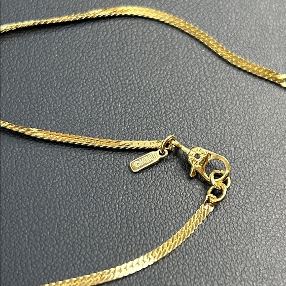 Gorgeous Monet Gold Chain Necklace - Picture 4 of 4